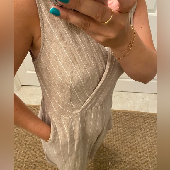 Suzy Shier Linen Jumpsuit - Picture 10 of 10